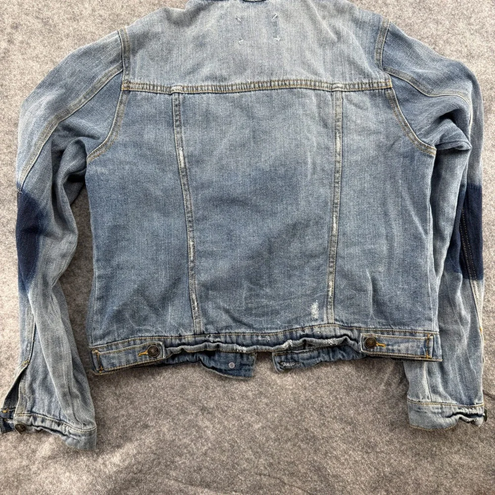 dELiA*s Denim Jacket Womens L Blue Patchwork Distressed Trucker Jean Jacket - Picture 9 of 16